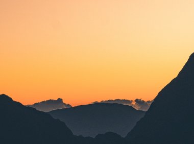 Card60 摆脱情绪挟持:进入“间隔时空”,学会对坏的事情释然