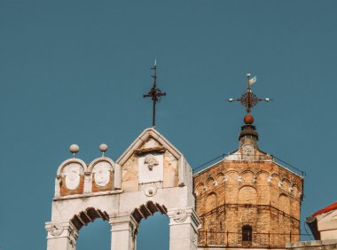 Card242 初创企业的品牌定位和运营策略